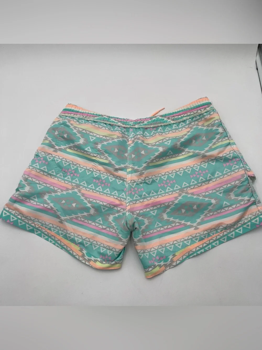 Chubbies Men’s Large Swim Trunks Aztec Print Swimming Board Shorts 5” Inseam